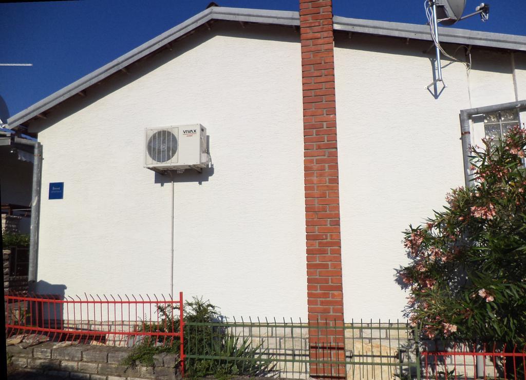 Apartment Blanka Petrcane Exterior foto